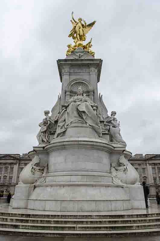 33 - Inglaterra - Londres - Memorial a la reina Victoria